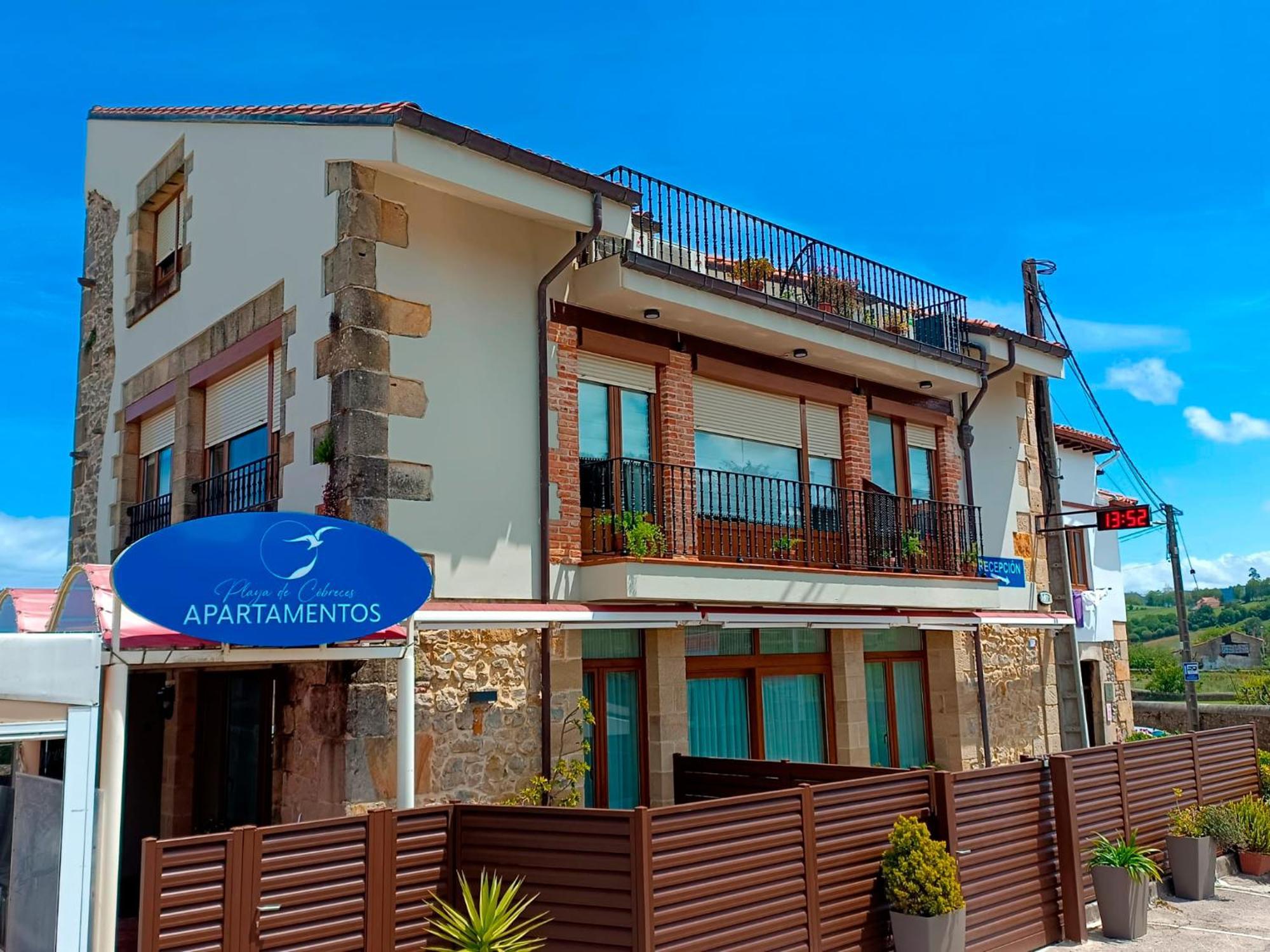 Apartamentos Playa De Cóbreces מראה חיצוני תמונה