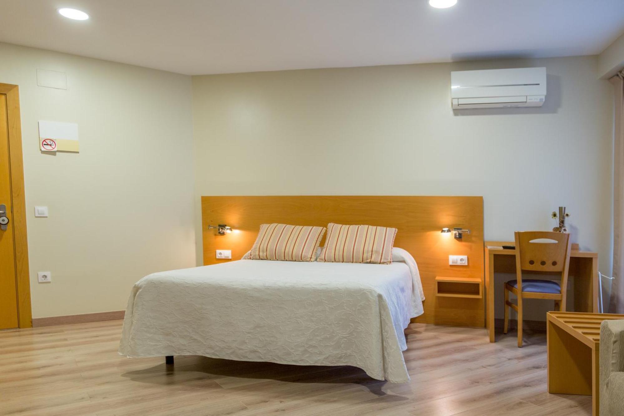 Apartamentos Playa De Cóbreces מראה חיצוני תמונה