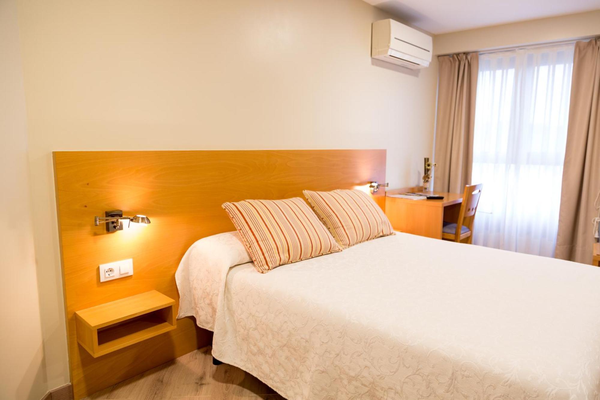 Apartamentos Playa De Cóbreces מראה חיצוני תמונה