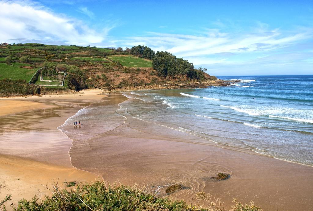 Apartamentos Playa De Cóbreces מראה חיצוני תמונה